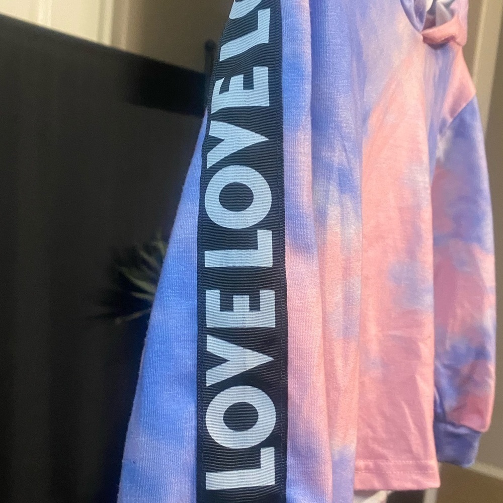 ‼️TODDLER TYE DYE CROP HOODIE‼️ - Picture 4 of 4